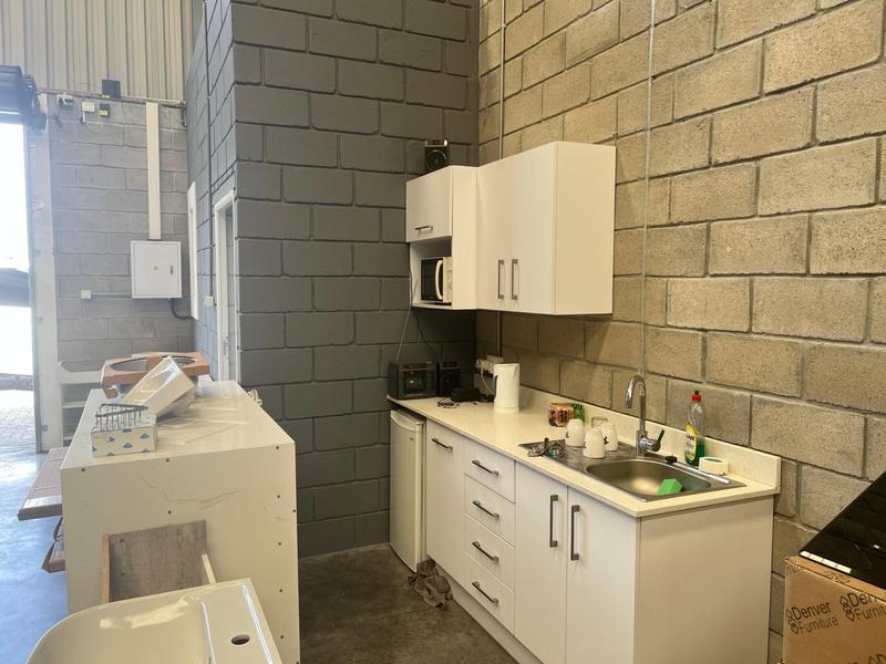 Commercial Property for Sale in Fairview Eastern Cape